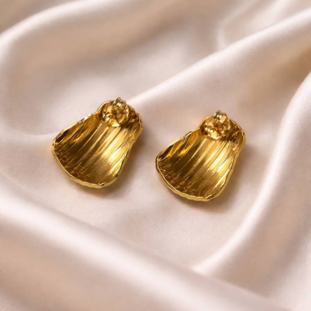 Oyster Shell Gold-Toned Stud Earrings – Anti-Tarnish | Pack of 1 Pair