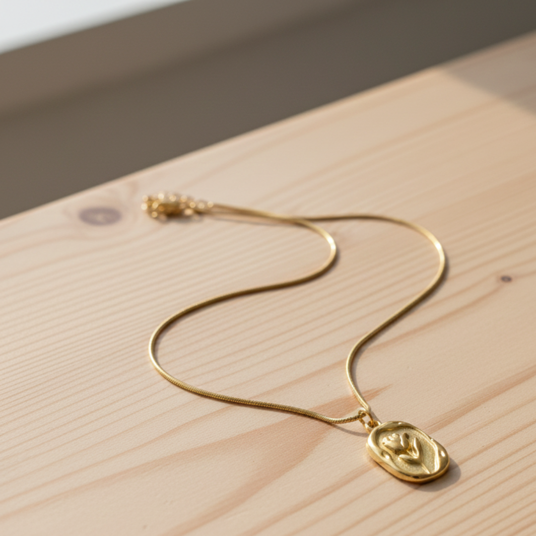 Rose Emblem Antitarnish Pendant Necklace for Women – Pack of 1