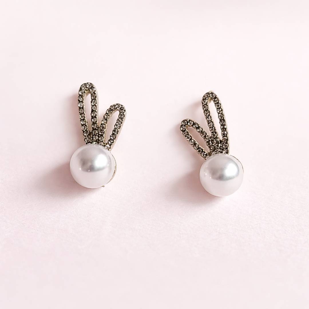 Pearl Bunny Ears Studs – Pack of 1 Pair