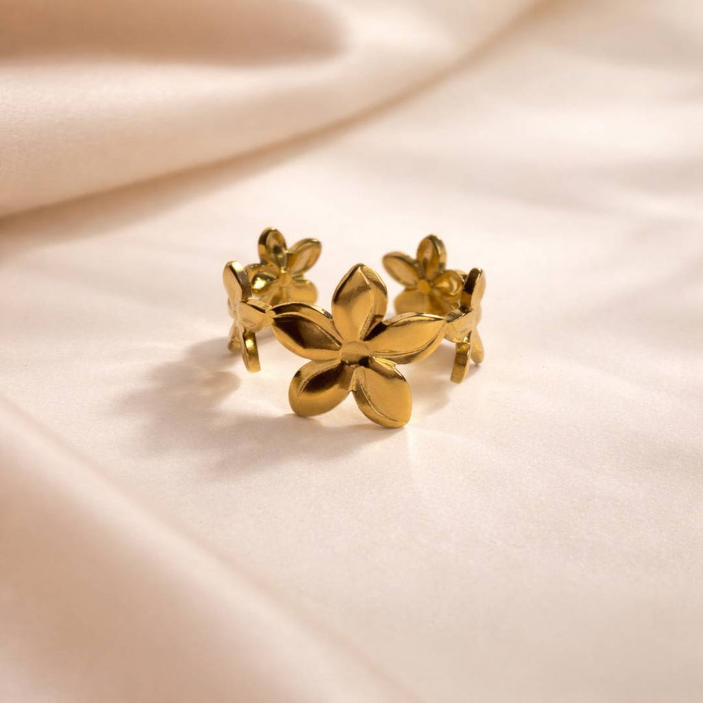 Antique Gold-Tone Fleur Radiance Adjustable Ring – Anti-Tarnish | Pack of 1