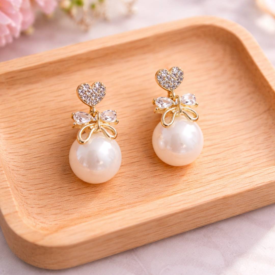 Pearl Heart Bow Studs – Pack of 1 Pair