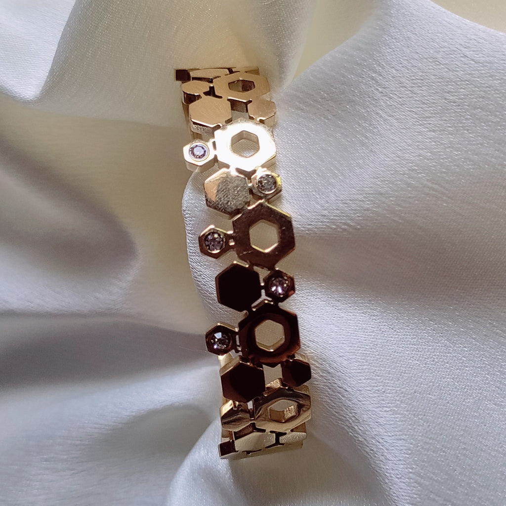 Hexagon Spark Antitarnish Bracelet for Women – Pack of 1