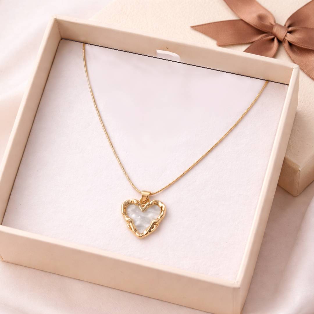 Molten Heart Enamel Anti-Tarnish Pendant Necklace – Pack of 1
